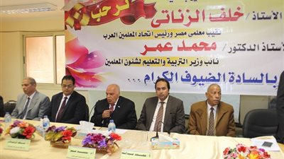 ننشر كواليس لقاء 