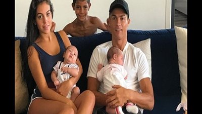 خطيبة كريستيانو رونالدو تسحر عشاقه بـ 