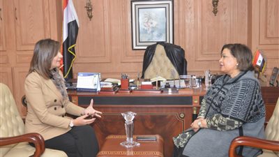 السفيرة نبيلة مكرم تقدم الشكر لعائشة الرشيد على دعمها الكامل للدولة المصرية في كافة التحديات الصعبة التي مرت بها