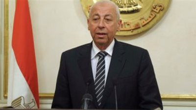 محافظ أسوان يفتتح جناح مصر للبترول بالمعرض السنوي للغرفة التجارية  