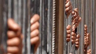 بعد اعترافها بخيانته وانجاب اولاد من عشيقها.. الحبس 10 سنوات لزوج قتل زوجته بالقائها من الطابق الثالث بسوهاج