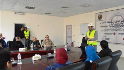 بالصور.. انطلاق الفوج الثالث عشر من شباب الجامعات المصرية لزيارة مشروع انفاق قناة السويس  