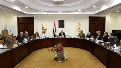 وزير الإسكان يعلن طرح وحدات بمشروعى 