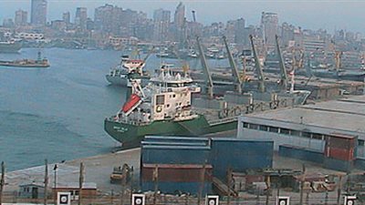 أنباء حول رفض ميناء الاسكندرية نزول السيارات من السفن بسبب التكدس