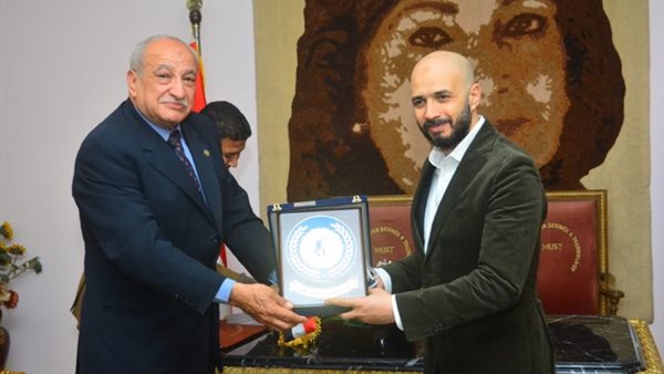 الدكتور خالد عبدالفغار