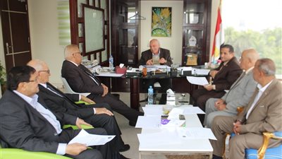 عاجل| النقابة: رفع دعوه قضائية ضد رئيس الوزراء ووزير التربية والتعليم لتطبيق قانون 155 وعدم تثبيت المرتبات والحوافز والبدلات على أساسي 2014