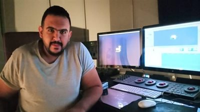 محمد نبيل ينتهي من مونتاج 