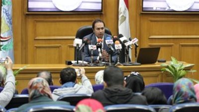 محمد عمر : خريجو طب بشرى وحقوق تقدموا بمسابقة العقود المؤقتة للمعلمين