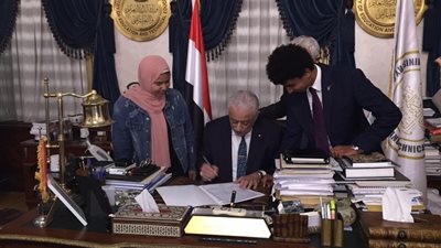 عاجل| وزير التربية والتعليم يعتمد جدول امتحانات الثانوية العامة للعام الدراسي 2018/2019.. ننشر الجدول النهائي للثانوية العامة