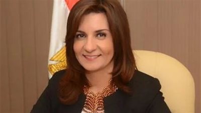 وزيرة الهجرة تتابع قضية المصريين المحتجزين في أوغندا