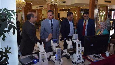 رئيس جامعة سوهاج يفتتح المعرض العلمي المصاحب لمؤتمر تنمية صعيد مصر 