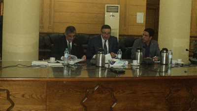 رئيس جامعة بنها يؤكد على تطويع البحث العلمى لخدمة المجتمع