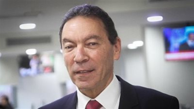 هانى الناظر يحذر من ملامسة الاطفال الازهار والجلوس على النجيلة