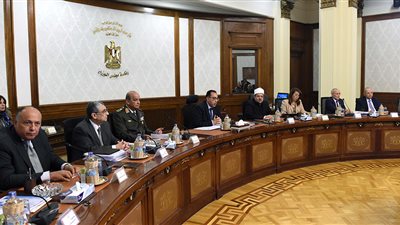 عاجل| مجلس الوزراء يعلق علي قرار إلغاء جميع الانتدابات فى الجهاز الإدارى للدولة بدءا من إبريل المقبل