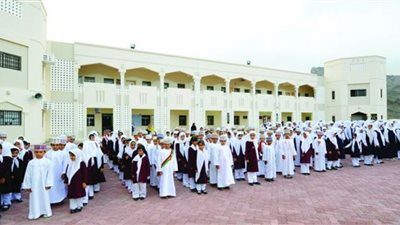 بمرتبات متميزة| سلطنة عمان تعلن عن وظائف جديدة للمعلمين والمعلمات.. ننشر نص الإعلان