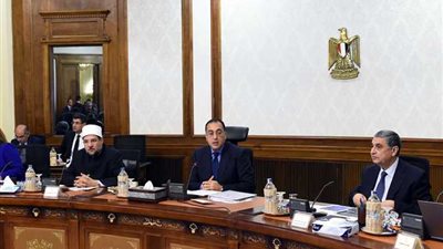 عاجل| مجلس الوزراء يوافق على قانون زيادة المعاشات ومرتبات العاملين بالدولة 