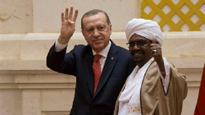 عاجل.. وضع البشير وعدد من قيادات الإخوان المسلمين تحت الإقامة الجبرية