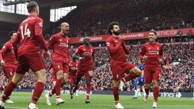 ليفربول يتصدر الدورى الانجليزى بهدف صلاح العالمى.. فيديو