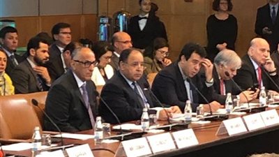 المالية تعلن إصدار 4.9 مليون كارت الكتروني لصرف مرتبات العاملين بالدولة.. و7 ملايين لاصحاب المعاشات