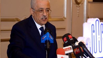 عاجل| طارق شوقي يكشف عن الرسائل التى تأتي لطلاب أولى ثانوي على التابلت