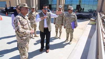 وزير التعليم العالى يتفقد إنشاءات جامعة الجلالة