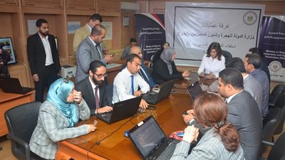 السفيرة نبيلة مكرم توجه بالتواصل المستمر مع كافة الجهات المعنية بالاستفتاء للرد على كافة استفسارات المصريين بالخارج 