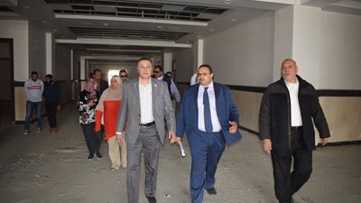 رئيس جامعة بنها يتفقد المنشآت الجديدة ويطالب بتحديد مدة زمنية للانتهاء منها