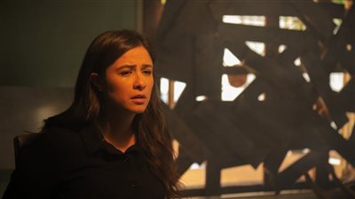  بالصور.. الفنانة ياسمين عبد العزيز تنهار بعد مقتل زوجها