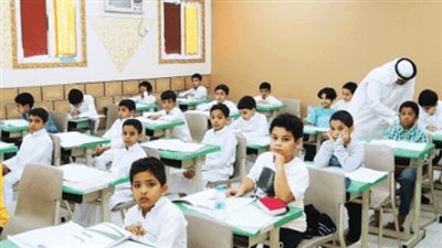 براتب 4 آلاف ريال.. كبرى المدارس بالسعودية تعلن حاجتها الى معلمين مصريين