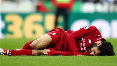خبر صادم للجماهير المصرية بشأن اصابة محمد صلاح