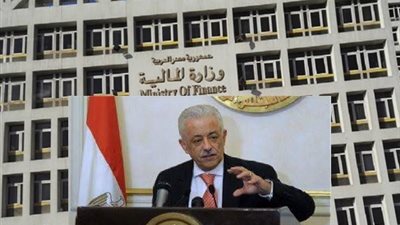 أزمة بين طارق شوقى ووزارة المالية بسبب زيادة مرتبات المعلمين.. ومخصصات التعليم