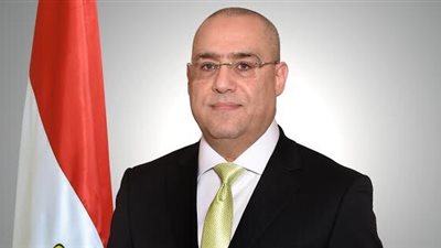 وزير الإسكان يشدد على أهمية دور مساعدى نائب رئيس الهيئة فى نقل الخبرات والتجارب الناجحة بين المدن التى تقع تحت إشرافهم