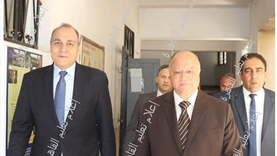 محافظ القاهرة ومدير المديرية يتفقدان لجان الشهادة الإعدادية في اليوم الأول.. وعطية يشدد على الالتزام بالزى المدرسى اثناء الامتحانات