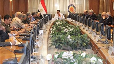 وزير التعليم العالى يتابع تطورات الموقف التنفيذى لإنشاء الجامعات الجديد