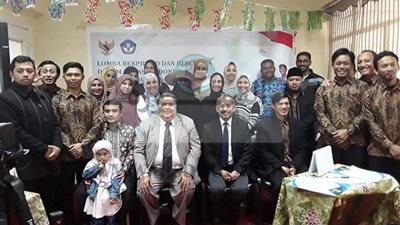 مقابلة الرئيس الإندونيسي جائزة مسابقة الخطابة في جامعة القناة 