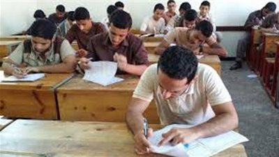 طلاب الثانوية العامة يؤدون اليوم امتحان اللغة الأجنبية الأولى  