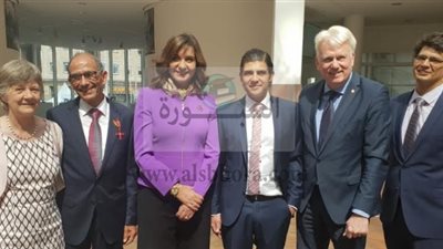 وزيرة الهجرة تشارك في احتفالية منح هاني عازر وسام الاستحقاق من الدرجة الأولى بألمانيا