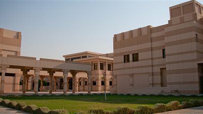 عاجل| جامعة ملكية سعودية تعلن عن وظائف جديدة لأعضاء هيئة التدريس المصرين 