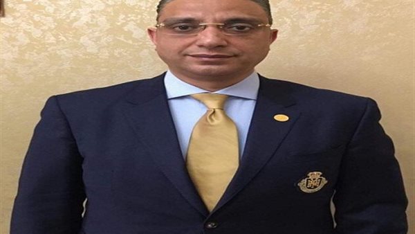 أحمد الأنصاري محافظ