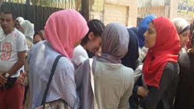 طلاب الثانوية العامة يبكون من التفاضل والتكامل