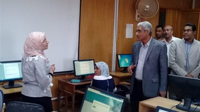 رئيس جامعة جنوب الوادى يتفقد التدريب على الامتحان الموحد لكلية طب الفم والاسنان