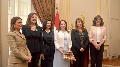 وزيرة الهجرة تشيد بدعم الرئيس السيسي للمرأة المصرية 