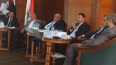 رئيس جهاز  6 أكتوبر يناقش مع مستثمري المدينة التحديات التي تواجه الاستثمار بالمناطق الصناعية