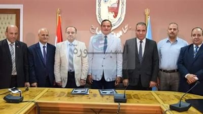 جامعة سوهاج تتعاون مع وزارة التعليم لإنشاء مدرسة للتعليم المزدوج