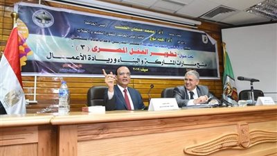 تواصل فعاليات معسكر قادة المستقبل بجامعة القاهرة .. ولقاء جديد مع الكاتب الصحفي عبد السلام فاروق