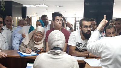 مع إنطلاق المرحلة الأولى من التنسيق.. إقبال كثيف على كليات القمة بـ