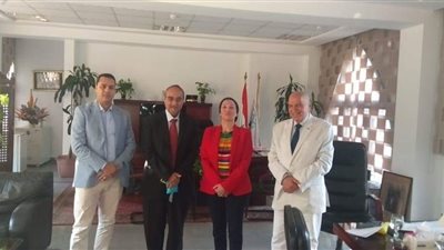 الزناتي يلتقي وزيرة البيئة لبحث تنظيم برامج توعية وتدريب للمعلمين والطلاب