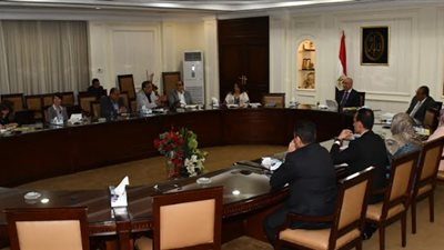 وزير الإسكان يلتقى مسئولى برنامج الأمم المتحدة للمستوطنات البشرية 