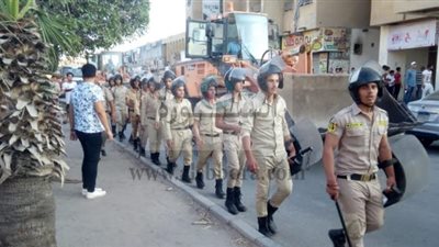 جهاز مدينة العاشر من رمضان يشُن حملة مكبرة لإزالة التعديات والإشغالات بالمدينة