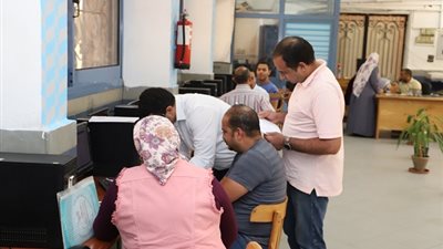 لليوم الثالث على التوالي.. استمرار توافد طلاب الثانوية العامة على معامل التنسيق الإلكترونى بجامعة عين شمس 